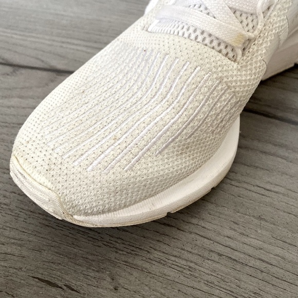 Adidas white, cream, and gold sneakers. Size 8 - Picture 7 of 11